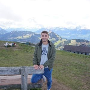 Meet your Posher, Emerson